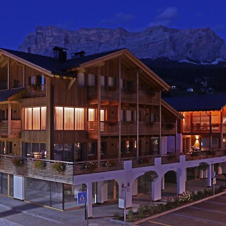 Appartamenti Te Paisc La Villa  Luaran gambar